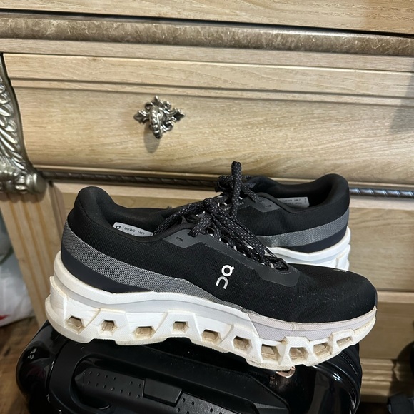 On Running Women's Cloud Monster 2 Black Running Shoes - Picture 5 of 7